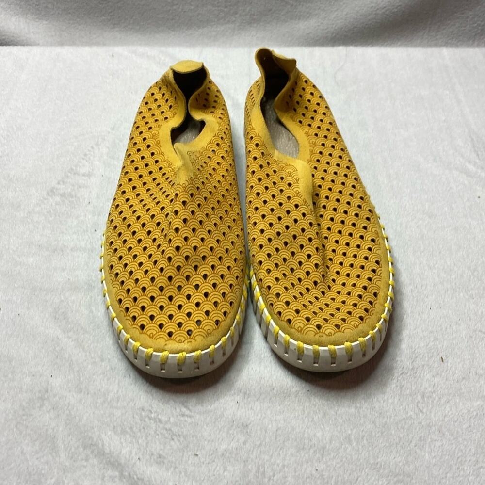 Ilse Jacobsen Tulip Perforated Slip On Shoes mustard yellow size 39